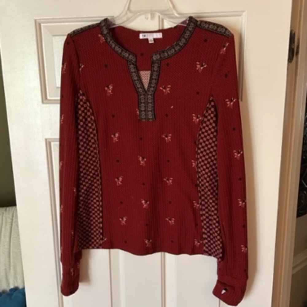 Women's long sleeve waffle knit shirt
